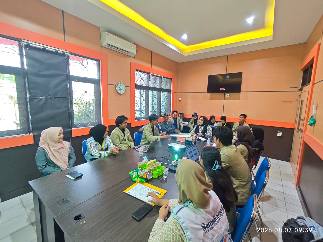 Presentasi dan Evaluasi Hasil Program Kerja Mahasiswa KKN UGM Jogyakarta